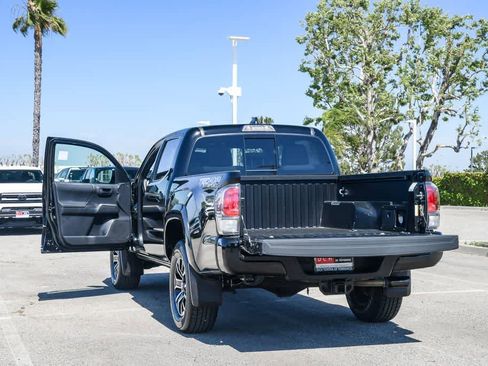 Used 2023 Toyota Tacoma TRD Sport image 27