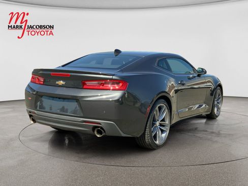 Used 2016 Chevrolet Camaro LT RWD image 5