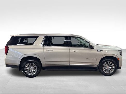 Used 2021 GMC Yukon XL Denali w/ LPO, Illumination Package image 7
