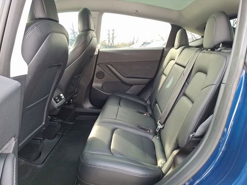 Used 2021 Tesla Model Y Long Range image 14