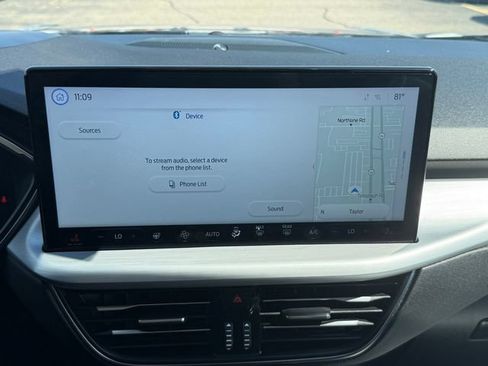 Certified 2023 Ford Escape Platinum w/ Premium Technology Package AWD/4WD image 11