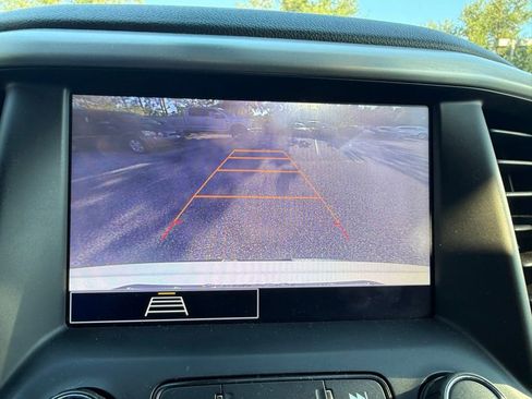 Used 2020 GMC Acadia SLT AWD/4WD image 25