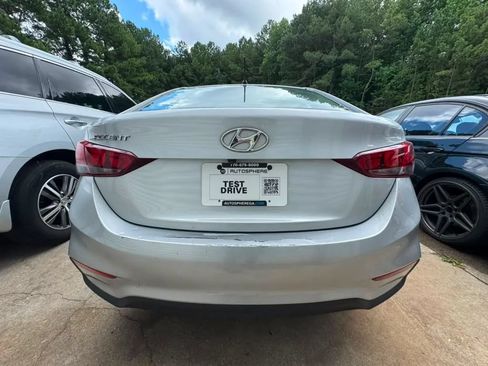 Used 2019 Hyundai Accent SE FWD image 6