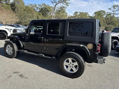 Used 2013 Jeep Wrangler Unlimited Sahara w/ Connectivity Group image 4