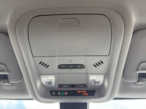 Certified 2023 GMC Terrain SLT w/ Elevation Edition AWD/4WD image 29