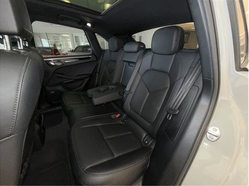Used 2021 Porsche Macan S image 28