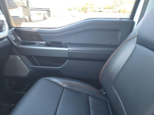 Certified 2025 Ford F350 Lariat w/ Lariat Ultimate Package AWD/4WD image 15