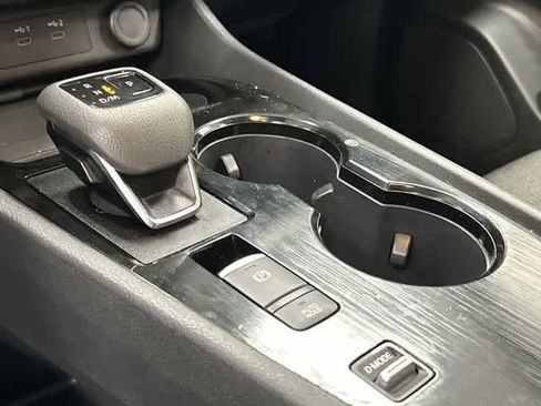 Used 2024 Nissan Rogue SV image 24