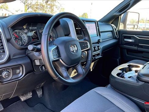 Used 2024 RAM 2500 Big Horn w/ Bed Utility Group image 11