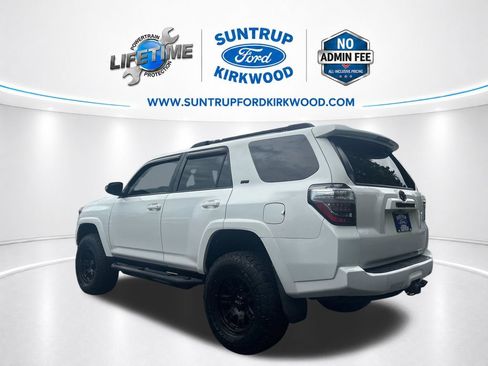 Used 2015 Toyota 4Runner SR5 Premium AWD/4WD image 3