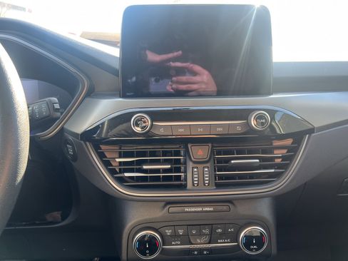 Used 2025 Ford Escape Active image 17