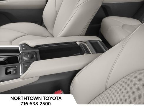 New 2026 Toyota Grand Highlander XLE image 13