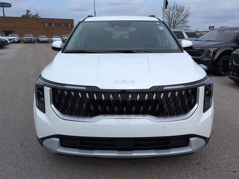New 2026 Kia Carnival EX FWD image 3