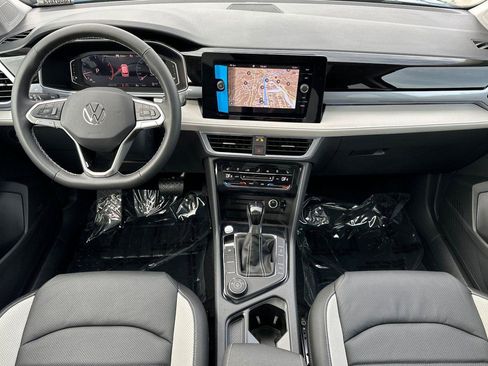 New 2026 Volkswagen Taos SEL image 12