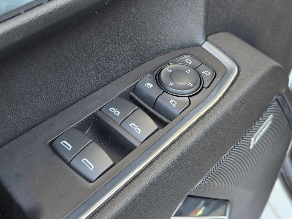 Used 2023 Chevrolet Silverado 1500 LTZ AWD/4WD image 12
