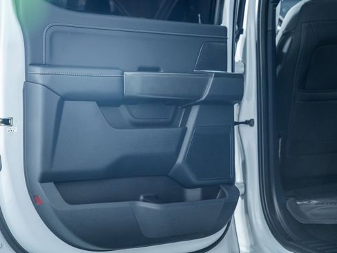 Certified 2022 Ford F150 XLT w/ Equipment Group 302A High image 40