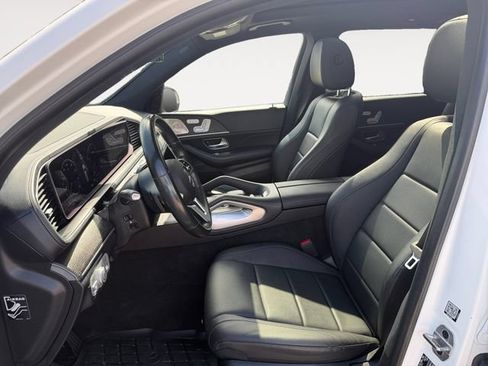 Certified 2022 Mercedes-Benz GLS 450 4MATIC image 11