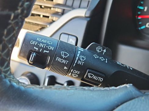 Used 2019 GMC Yukon XL Denali w/ Open Road Package image 23