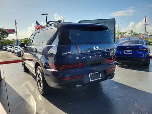 Used 2025 Hyundai Santa Fe SEL FWD image 7