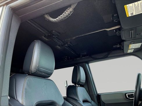 Used 2022 Ford Bronco Badlands image 29