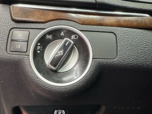 Used 2011 Mercedes-Benz E 350 Cabriolet image 21