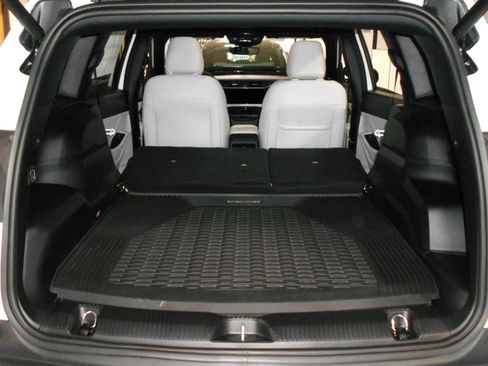 New 2026 Jeep Cherokee Limited AWD/4WD image 12