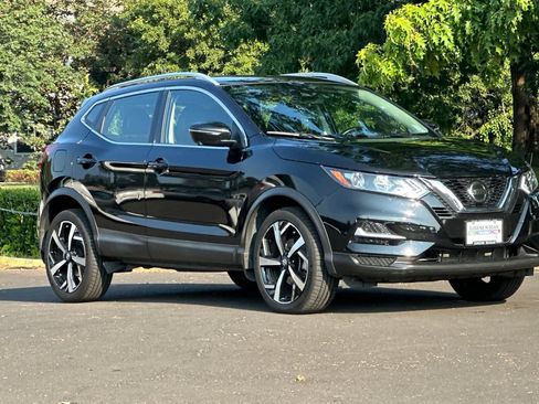 Used 2020 Nissan Rogue Sport SL AWD/4WD image 9
