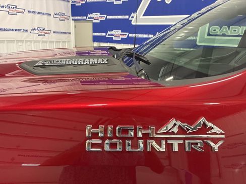 Used 2025 Chevrolet Silverado 2500 High Country image 13