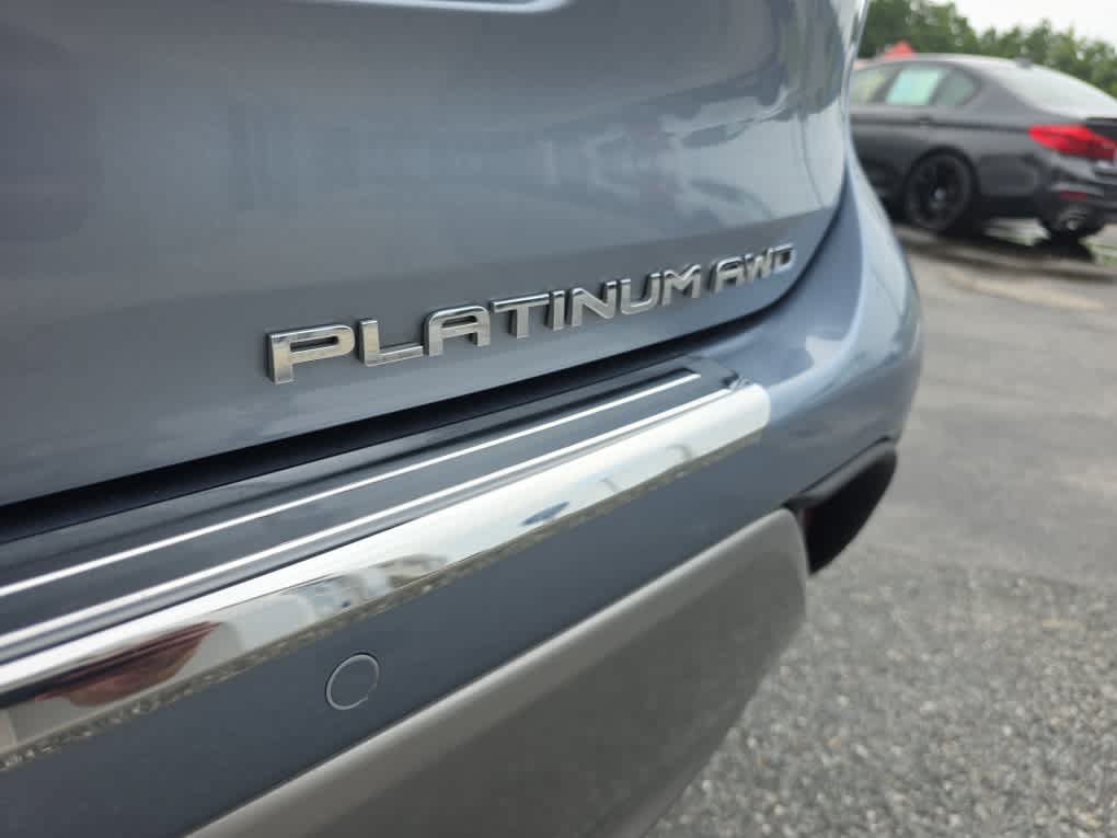 Used 2021 Toyota Highlander Platinum AWD/4WD image 12