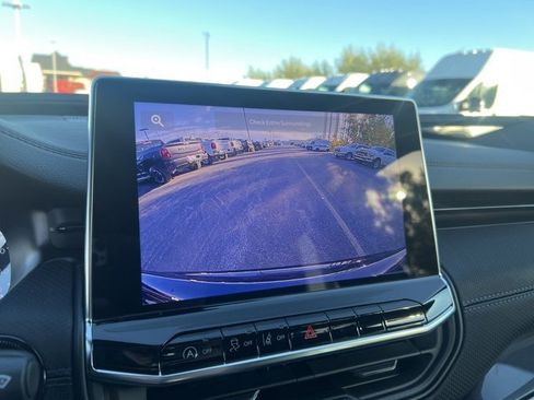 New 2026 Jeep Compass Latitude image 27