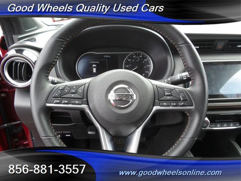 Used 2020 Nissan Kicks SR FWD image 16