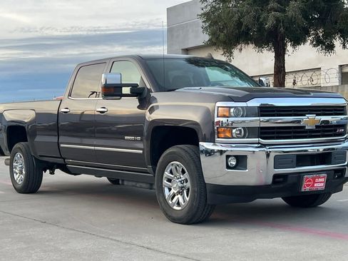 Used 2015 Chevrolet Silverado 2500 LTZ w/ Duramax Plus Package image 10