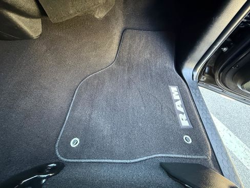 Used 2017 RAM 1500 Express AWD/4WD image 25