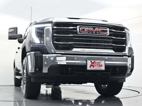 New 2026 GMC Sierra 3500 SLE w/ SLE Value Package AWD/4WD image 32