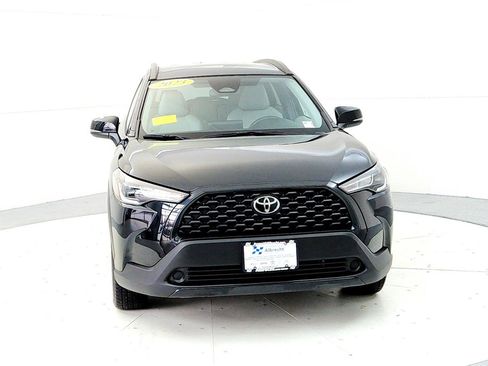 Certified 2023 Toyota Corolla Cross LE image 8