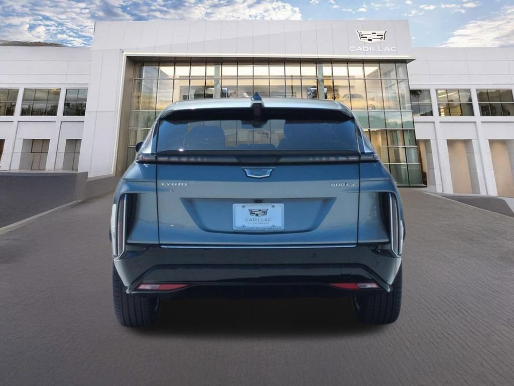 Used 2026 Cadillac Lyriq Luxury AWD/4WD image 4