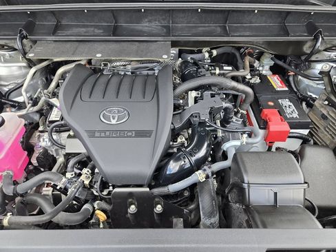 Used 2023 Toyota Highlander L FWD image 26