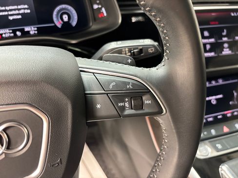 Used 2020 Audi Q8 Premium Plus w/ Premium Plus Package AWD/4WD image 19