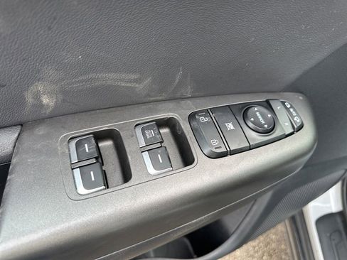 Used 2022 Kia Sportage Nightfall Edition image 16