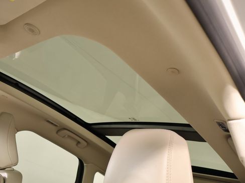 Used 2024 Lincoln Corsair Reserve w/ Equipment Group 201A image 16