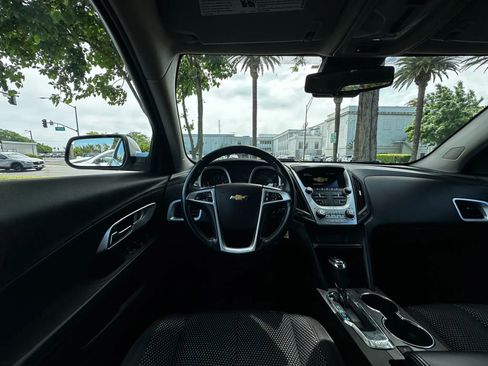 Used 2017 Chevrolet Equinox LT w/ Convenience Package image 11