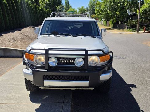 Used 2007 Toyota FJ Cruiser 4WD image 2