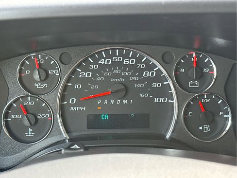 Used 2024 GMC Savana 2500 w/ Driver Convenience Package image 27