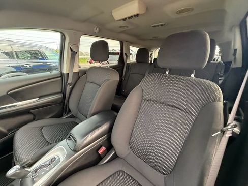 Used 2016 Dodge Journey SE w/ Flexible Seating Group FWD image 13