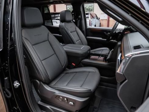 Used 2026 GMC Yukon Denali w/ Sun & Power Step Package AWD/4WD image 66