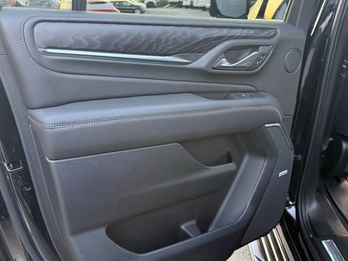 Used 2024 GMC Yukon XL Denali w/ Advanced Technology Package image 34