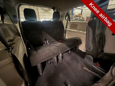Used 2015 Dodge Grand Caravan SXT w/ Security Group FWD image 34