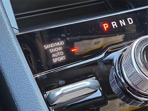 New 2025 Jeep Grand Cherokee Limited image 16