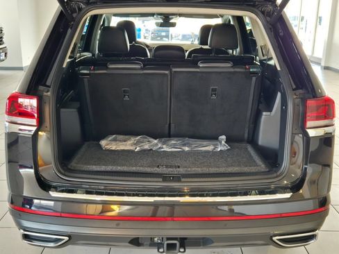 Used 2024 Volkswagen Atlas SEL AWD/4WD image 14