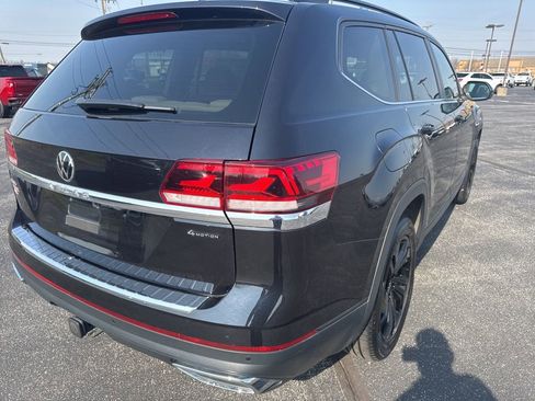 Used 2023 Volkswagen Atlas SE AWD/4WD image 16